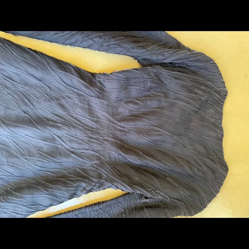 Yummi Eto haute couture silk dress, silk lined with longer hem in back - Picture 3 of 4